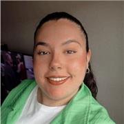 Atrevida, empática, humilde y buena persona. Los alumnos a los que me gustaría dar clase estarían cursando Educación Primaria